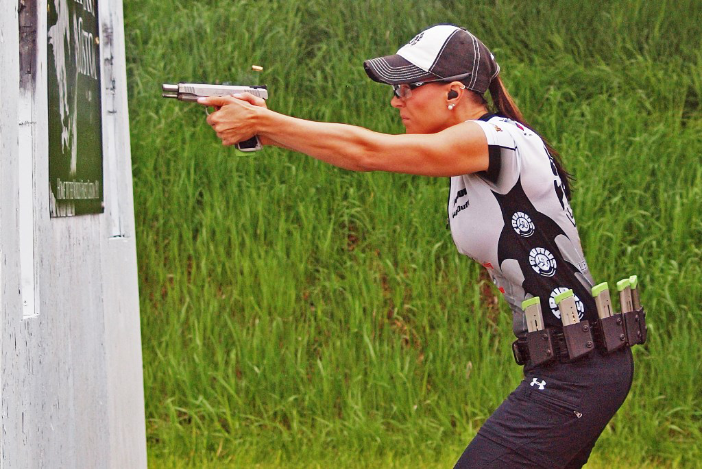 Ranged training. IDPA стрельба. Оборонная стрельба IDPA. Sport Pistol shooting. IDPA какой пистолет.